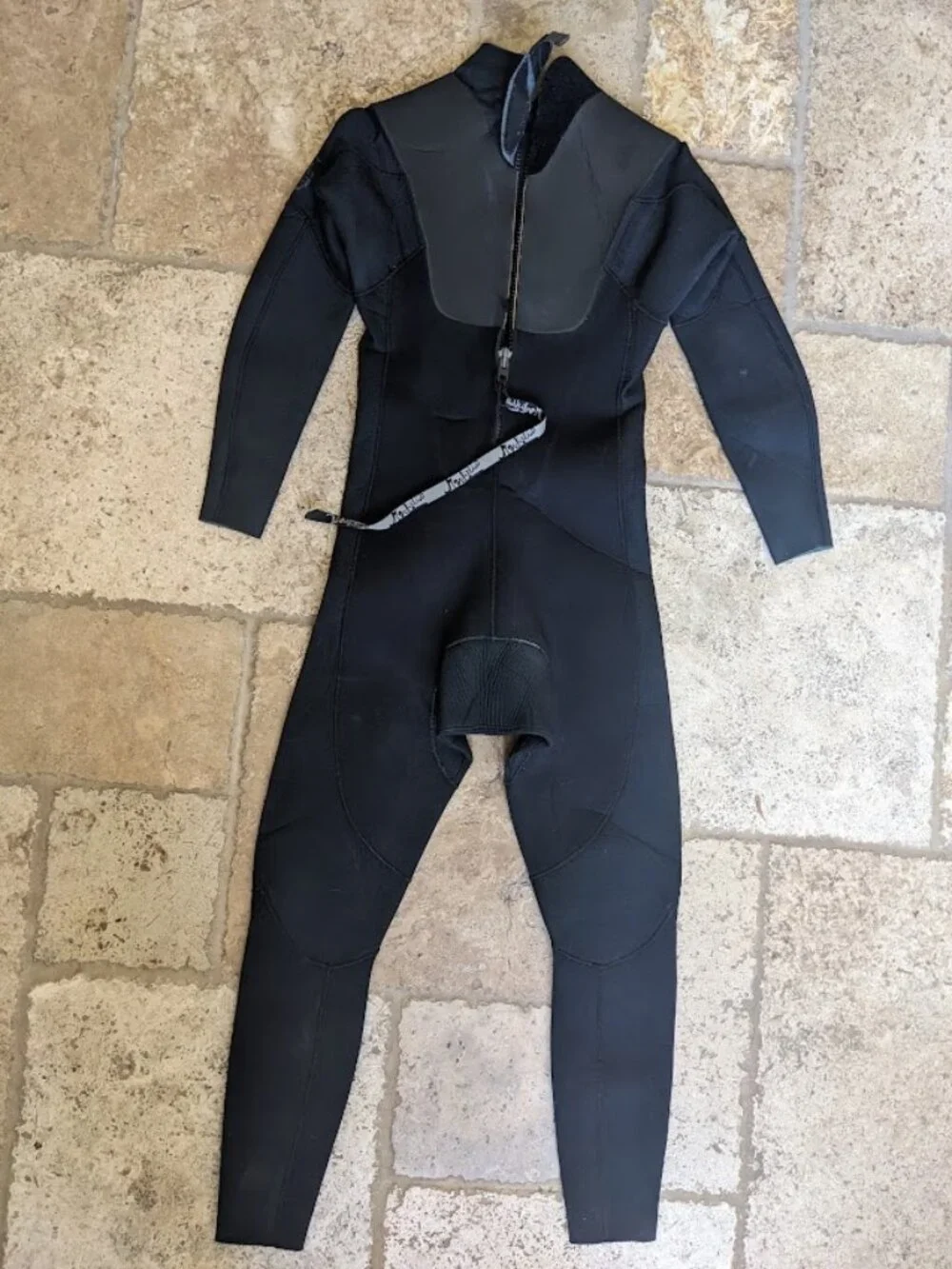 QUIKSILVER 3/2MM FULL WETSUIT SIZE MEDIUM SHORT